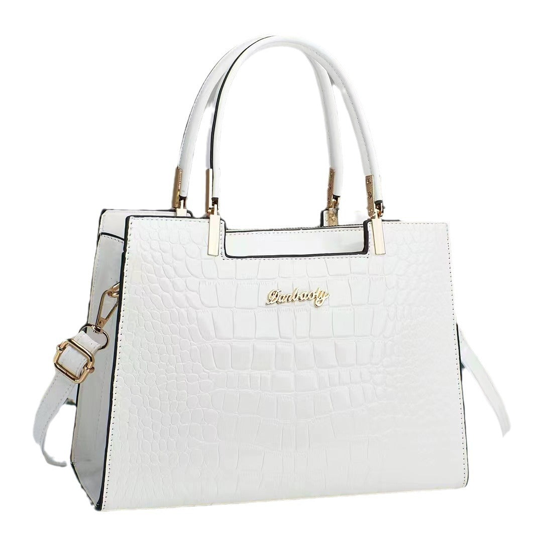 The “Dundee Diva” Handbag